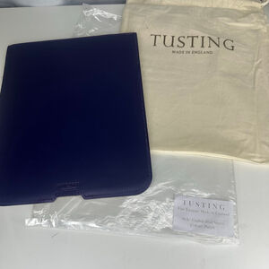 New Levenger by Tusting Fine Leather English iPad Sleeve Case Pouch (Purple)